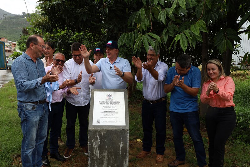 Imagem da notícia: Governo do Estado inaugura recapeamento asfáltico no município de Brejetuba