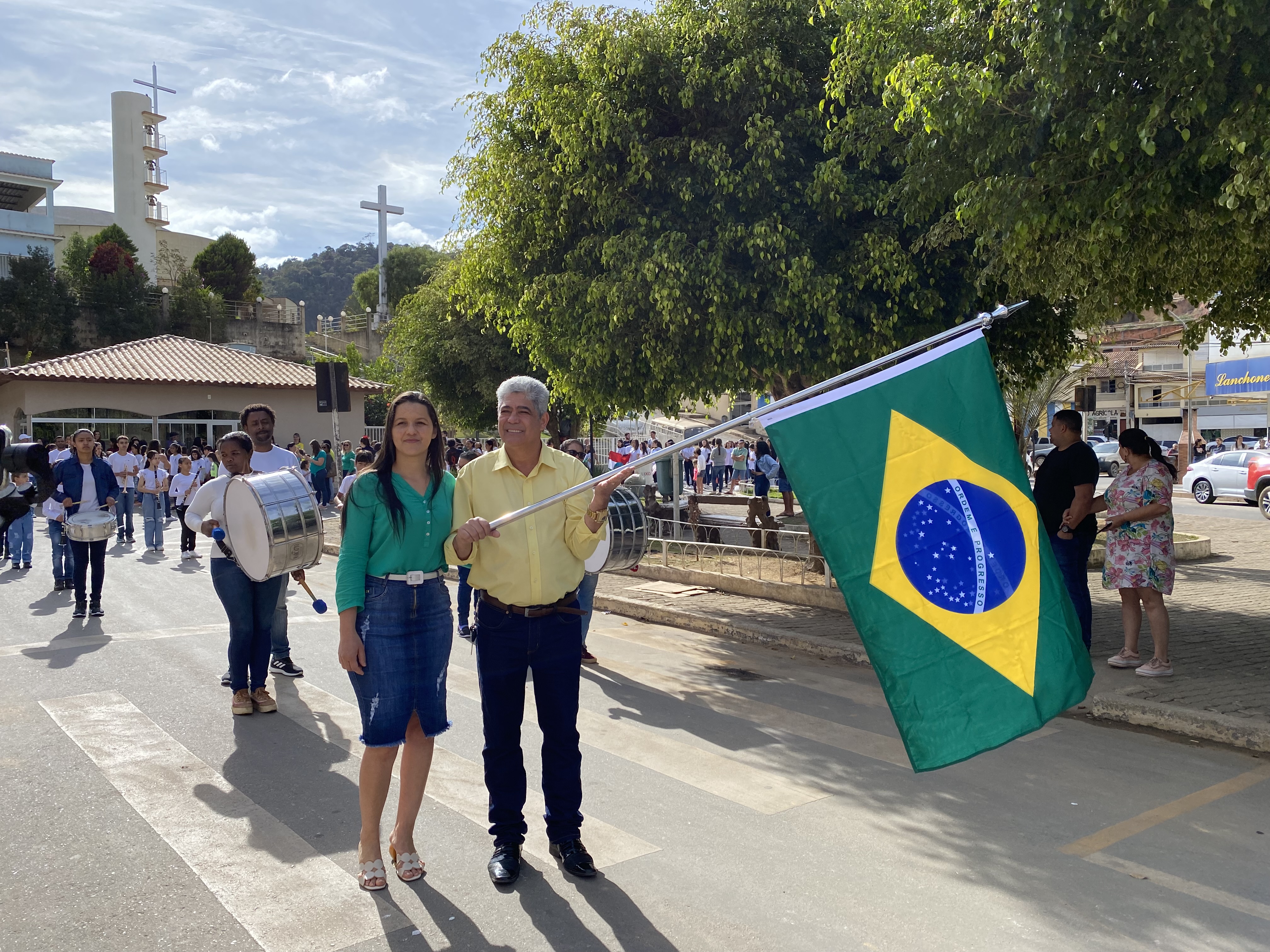 Desfile cívico em comemoração à Independência do Brasil em Brejetuba