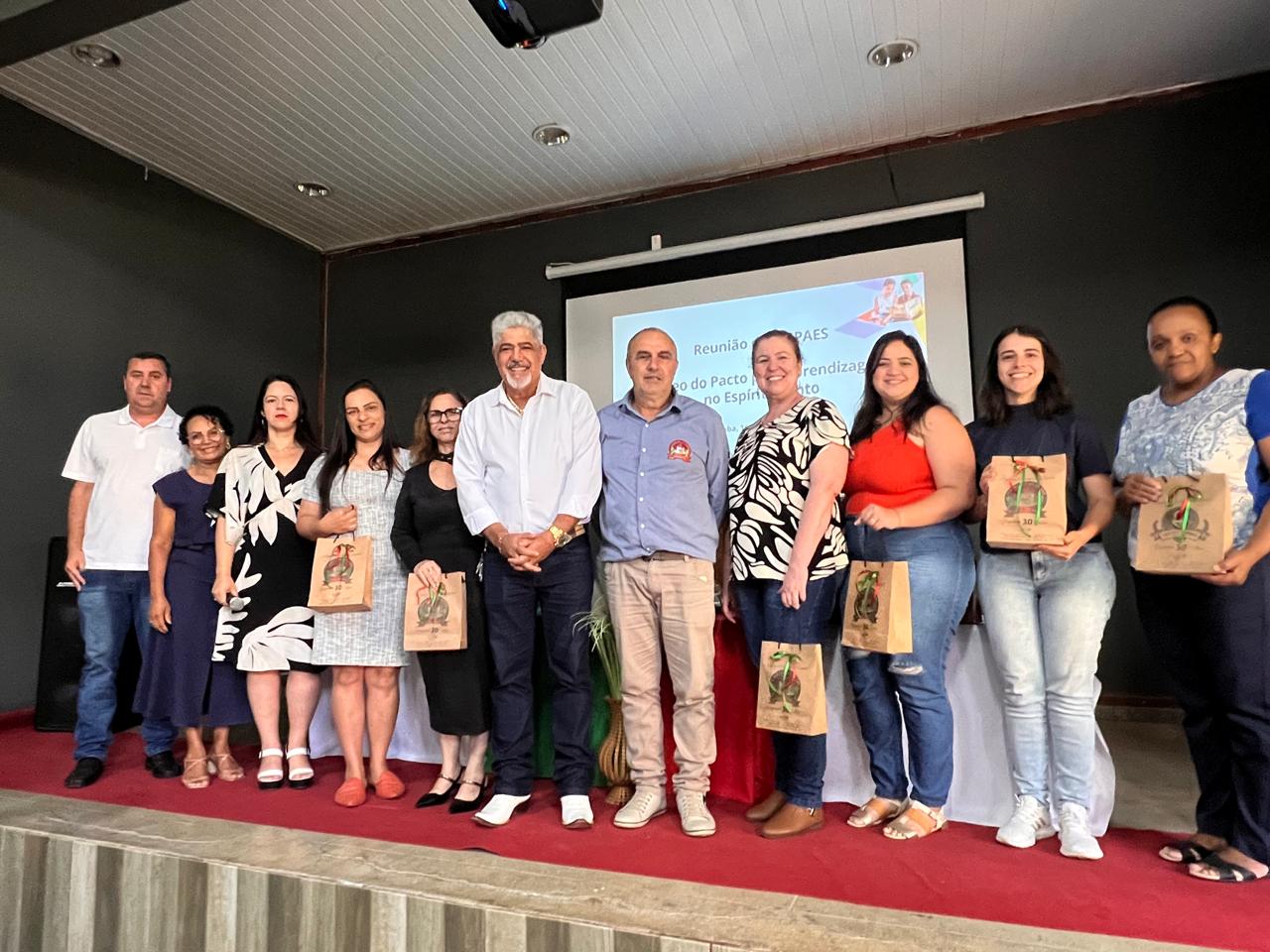 Evento dos Núcleos Regionais do Pacto pela Aprendizagem no Espírito Santo (NUPAES) é realizado em Brejetuba e homenageia professora destaque na alfabetização